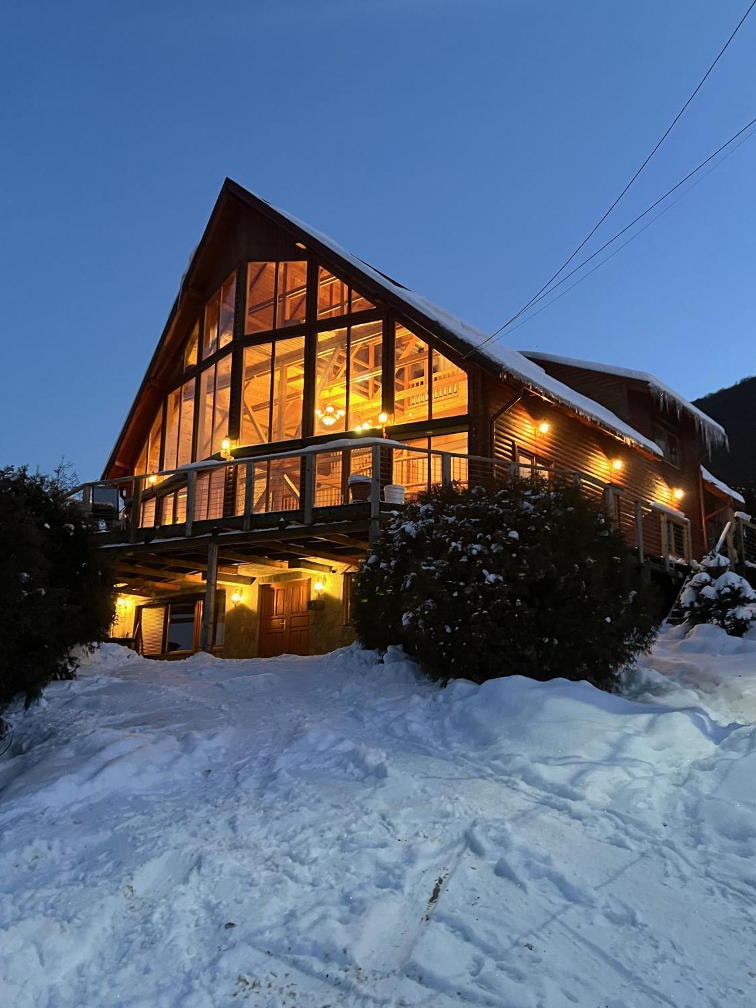 בראן Carpathian Log Home מראה חיצוני תמונה