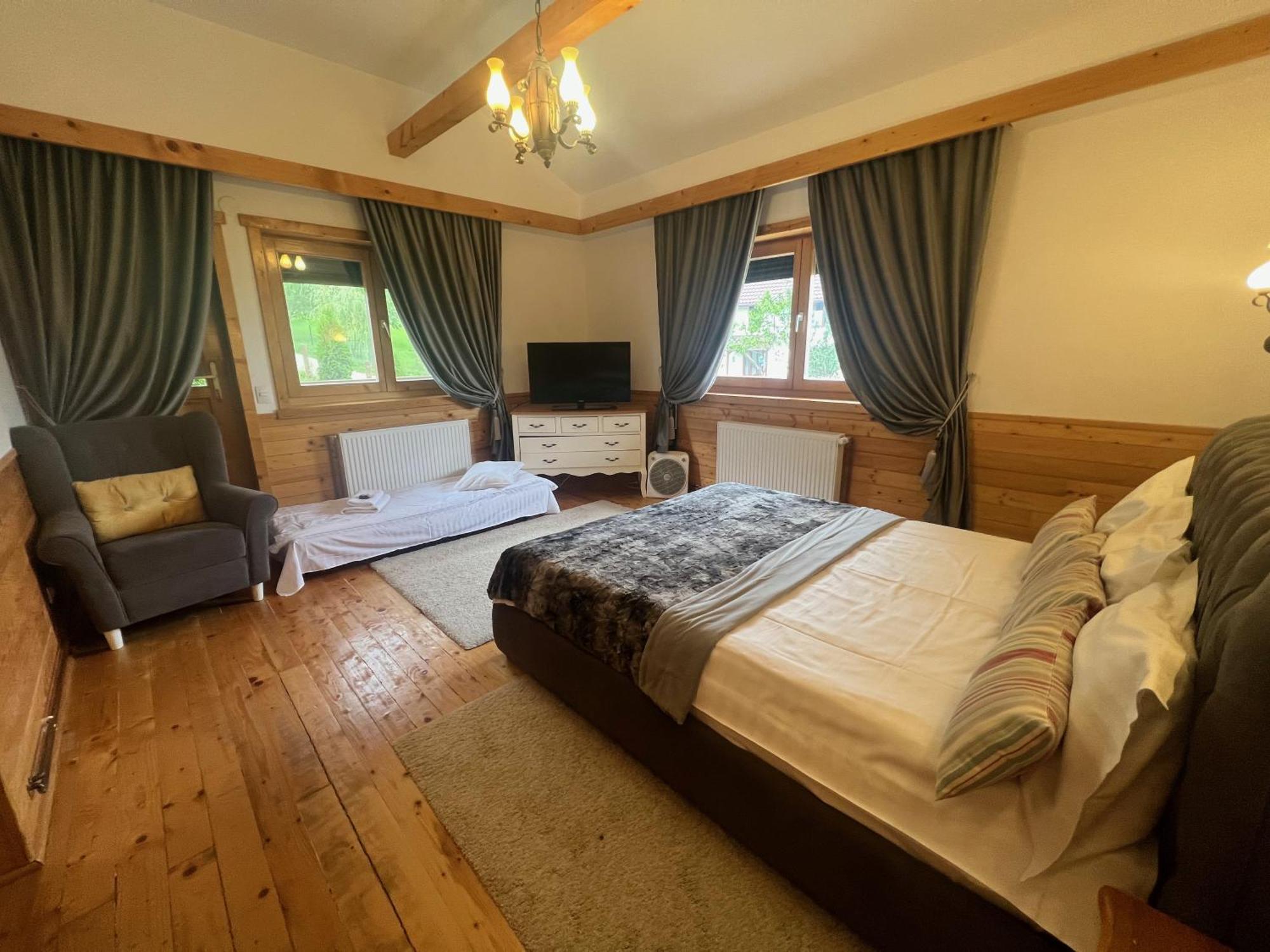בראן Carpathian Log Home מראה חיצוני תמונה