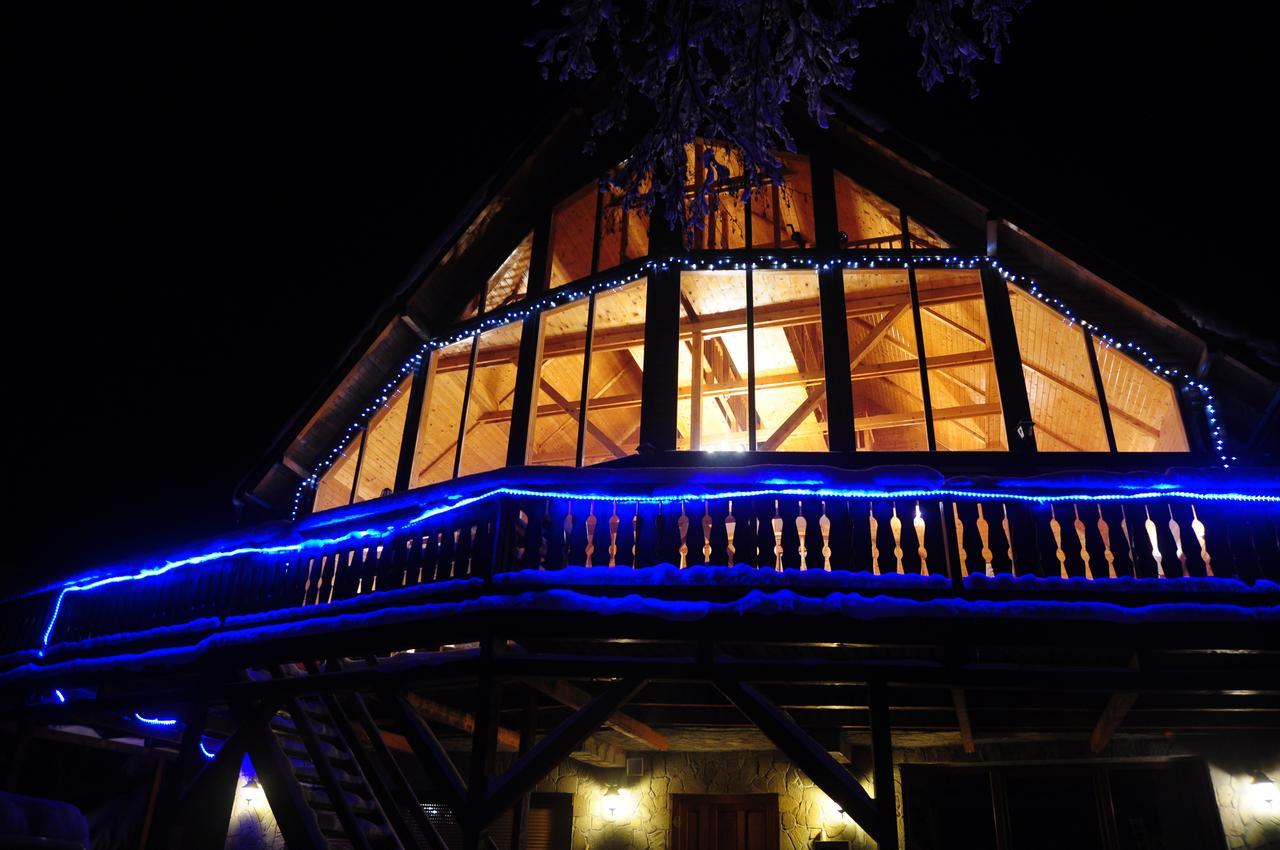 בראן Carpathian Log Home מראה חיצוני תמונה